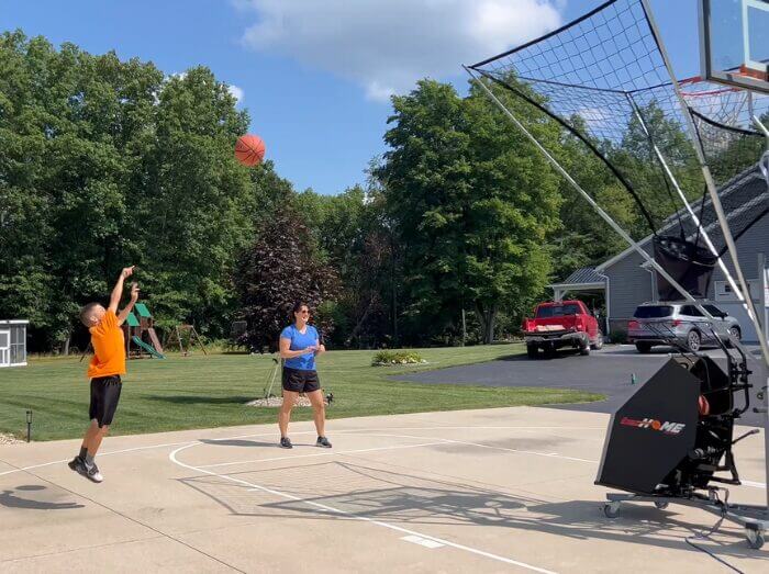 Home-Edition-Basketball-Family (1)